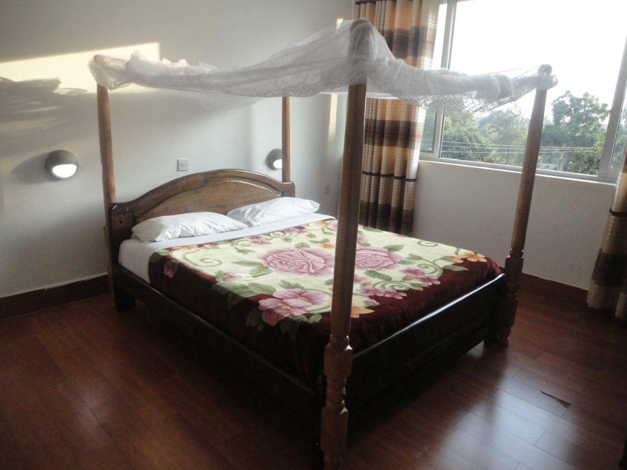 Entebbe Flights Motel Esterno foto